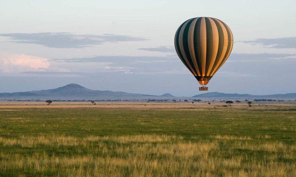 Serengeti_hot-air-baloon-1.jpg